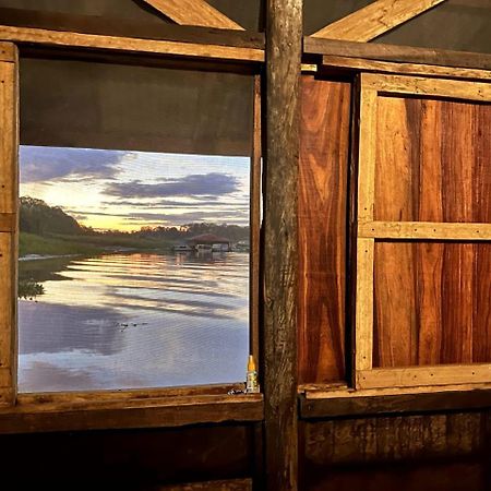 Cabana Flotante Kurupira 레티시아 외부 사진
