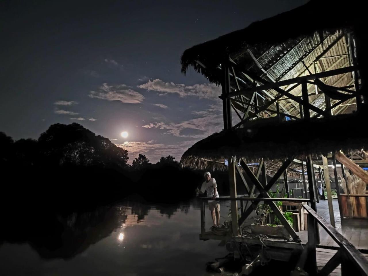 Cabana Flotante Kurupira 레티시아 외부 사진