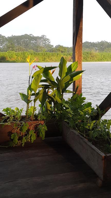 Cabana Flotante Kurupira 레티시아 외부 사진