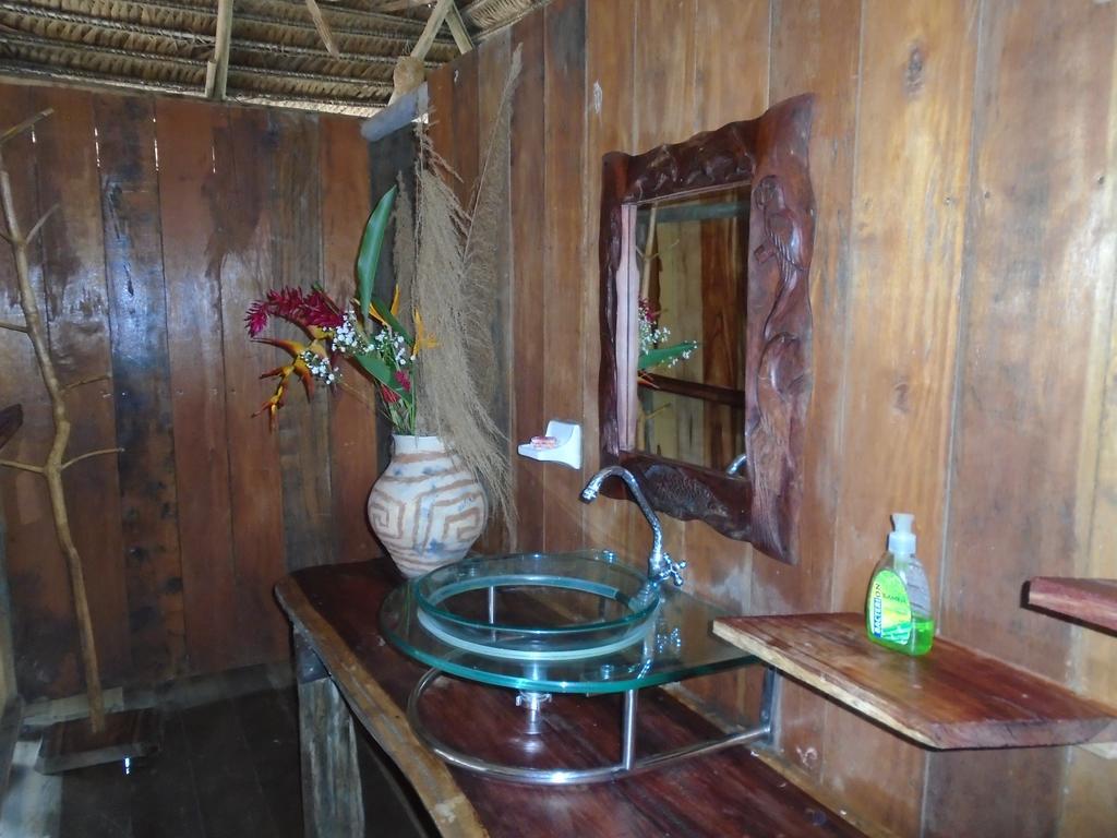 Cabana Flotante Kurupira 레티시아 외부 사진